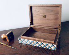 將圖片載入圖庫檢視器 Tangram Box