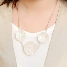 將圖片載入圖庫檢視器 Triple Sphere Necklace