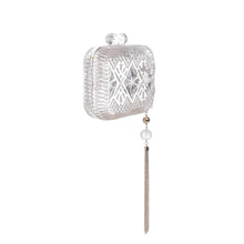 將圖片載入圖庫檢視器 Hand Carved Clutch