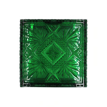 將圖片載入圖庫檢視器 Hand Carved Box Clutch