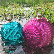 將圖片載入圖庫檢視器 Hand Carved Sphere Clutch