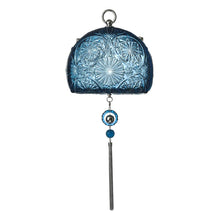 將圖片載入圖庫檢視器 Hand Carved Fan Clutch