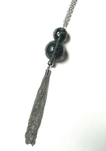 將圖片載入圖庫檢視器 Dual Ball Long Tassel Necklace