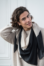 將圖片載入圖庫檢視器 Carrement (Wool) Scarf