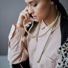 將圖片載入圖庫檢視器 Classic Case Fixed Cord (Gold) Mobile Case & Cord