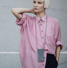 將圖片載入圖庫檢視器 Classic Case Fixed Cord (Gold) Mobile Case & Cord