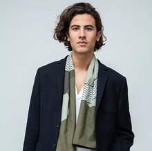 將圖片載入圖庫檢視器 Protect Me Scarf