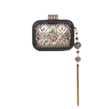 將圖片載入圖庫檢視器 Hand Carved Rectangle Clutch