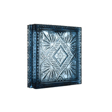 將圖片載入圖庫檢視器 Hand Carved Box Clutch