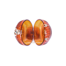 將圖片載入圖庫檢視器 Hand Carved Sphere Clutch